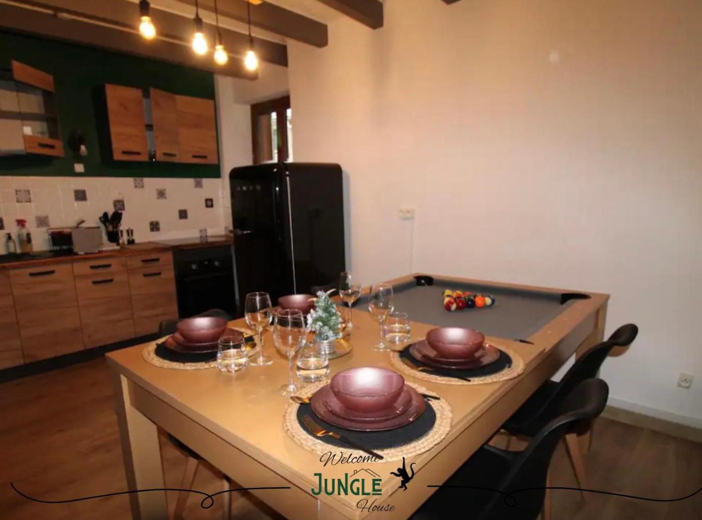 Maison "Jungle House" 90 M2 Billard, Retroprojecteur, Bar A Jeux , Vinyle, Wifi Fibre, Ideal Pro & Famille A Монбризон Экстерьер фото